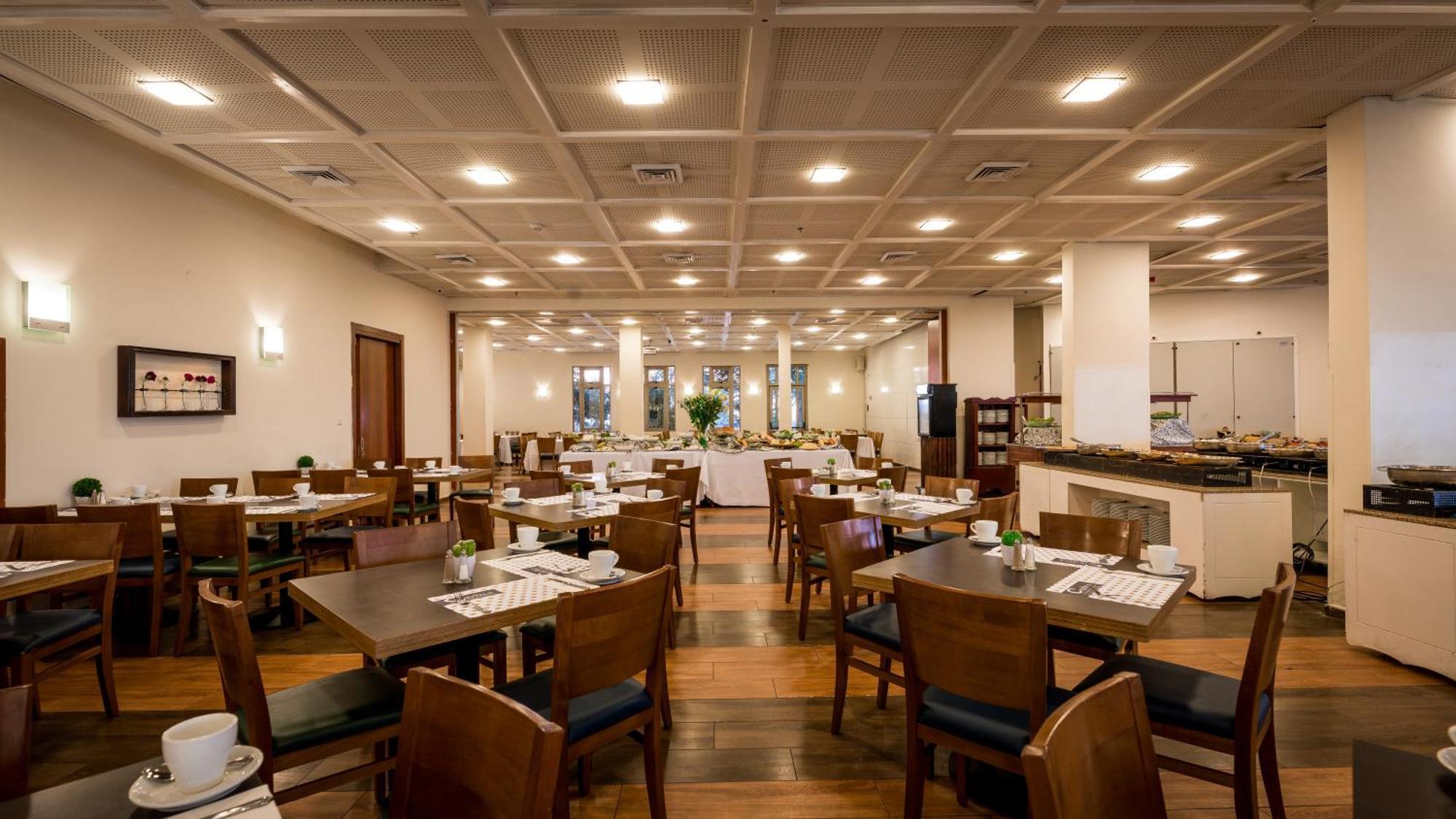 C Hotel Neve Ilan Exterior foto