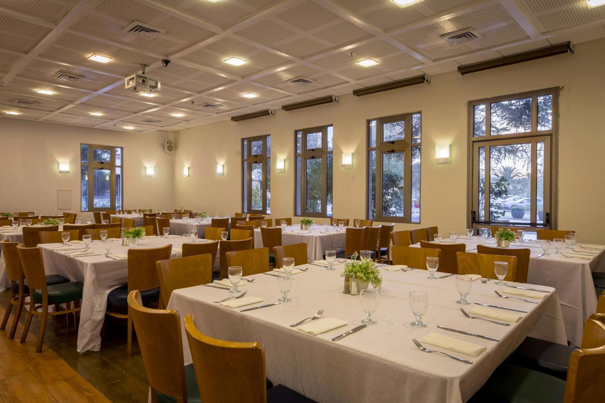 C Hotel Neve Ilan Exterior foto