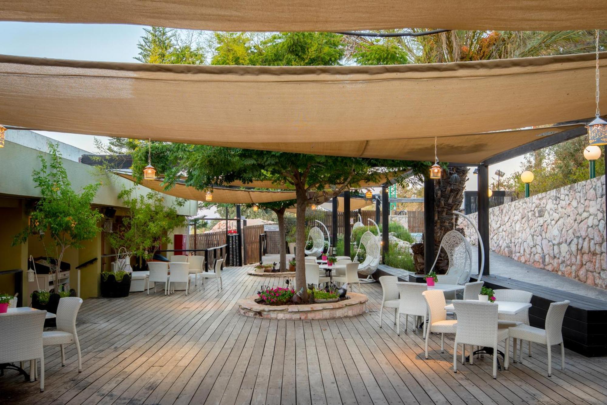 C Hotel Neve Ilan Exterior foto