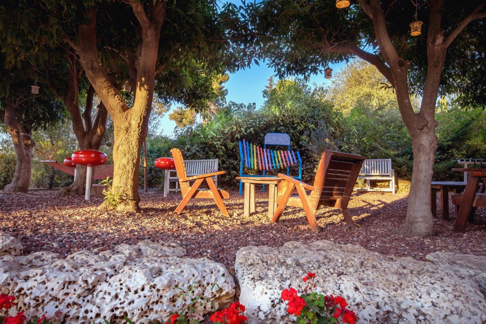C Hotel Neve Ilan Exterior foto