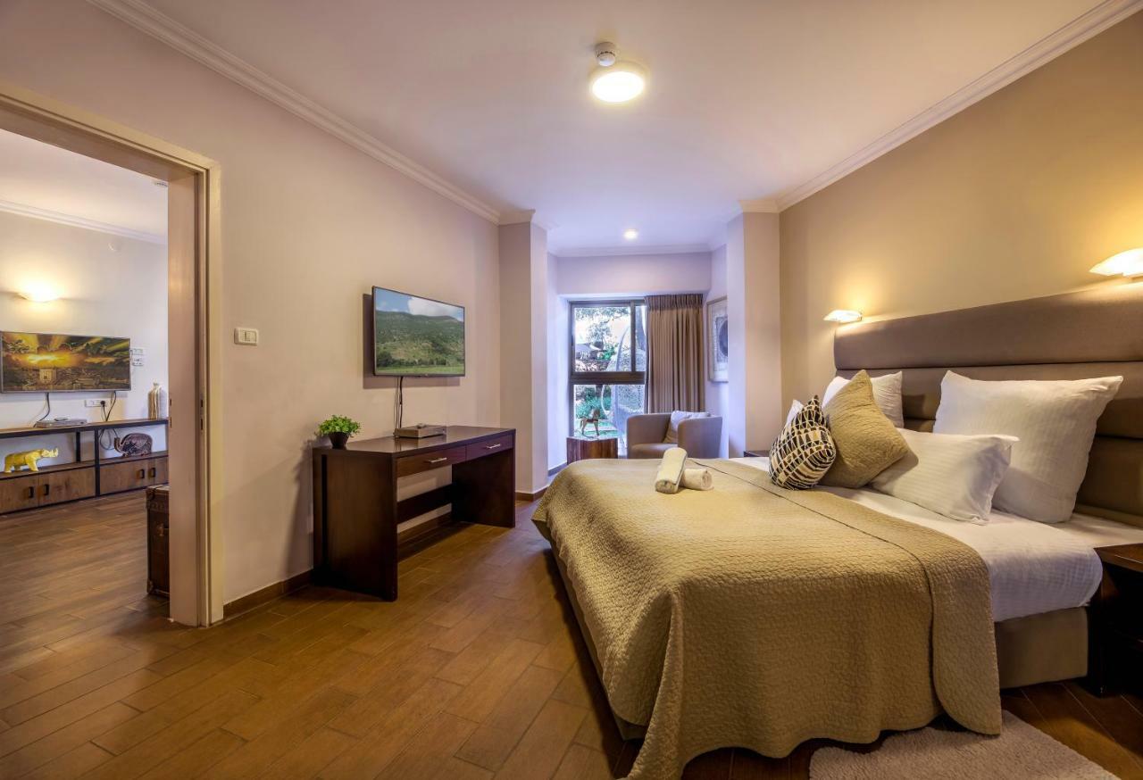 C Hotel Neve Ilan Exterior foto